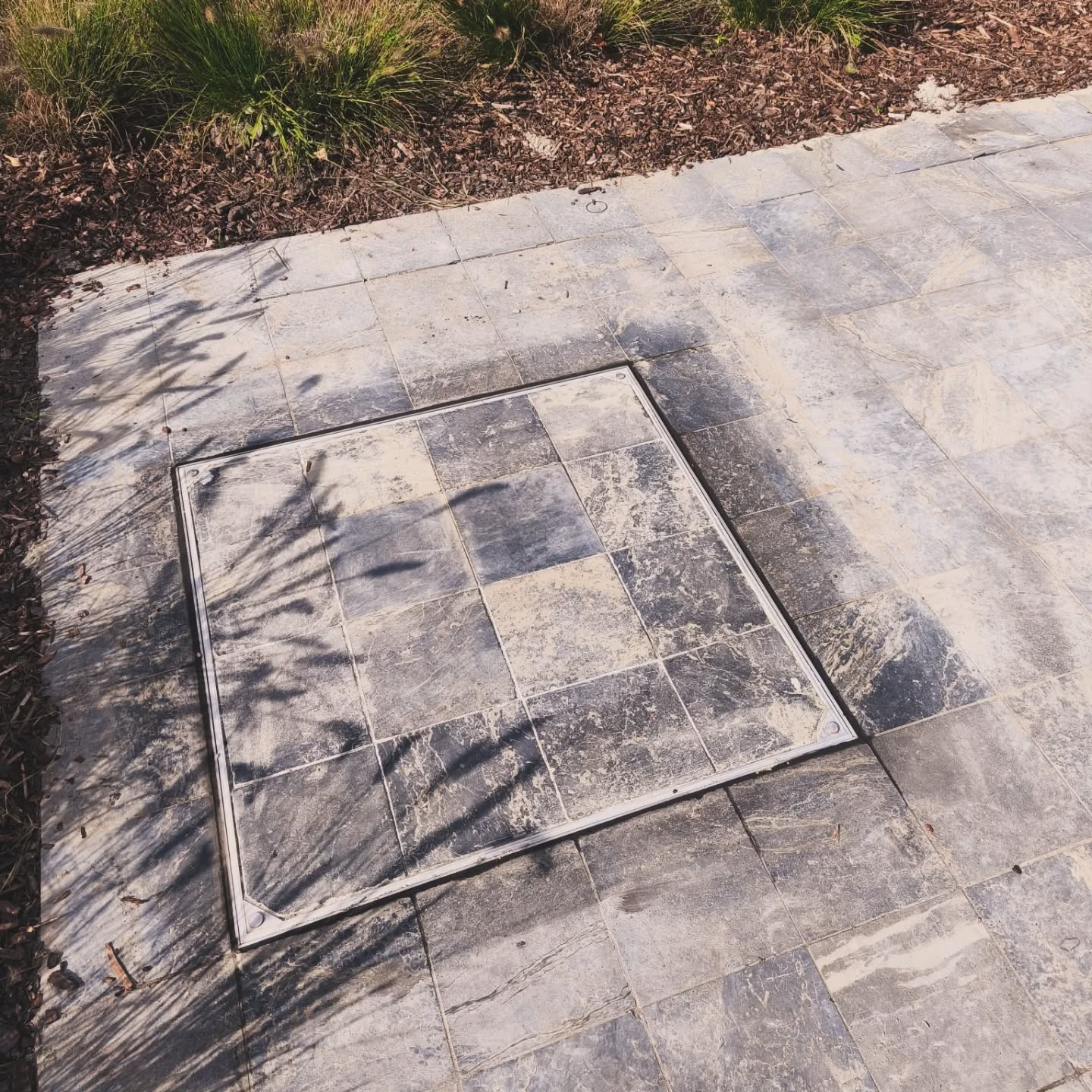 Septische put - Afwerking met blauwsteen